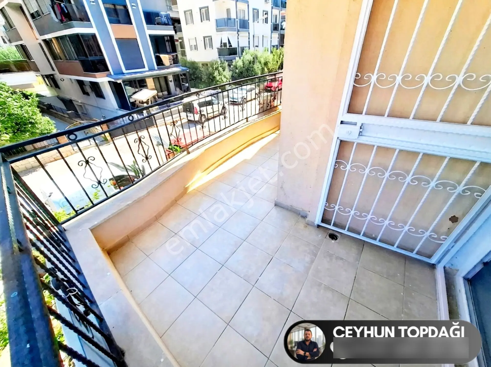 Didim'de Satılık 2+1 Daire Orta Kat Ön Cephe Merkezi Konumda Fırsat ! — fotoğraf 3