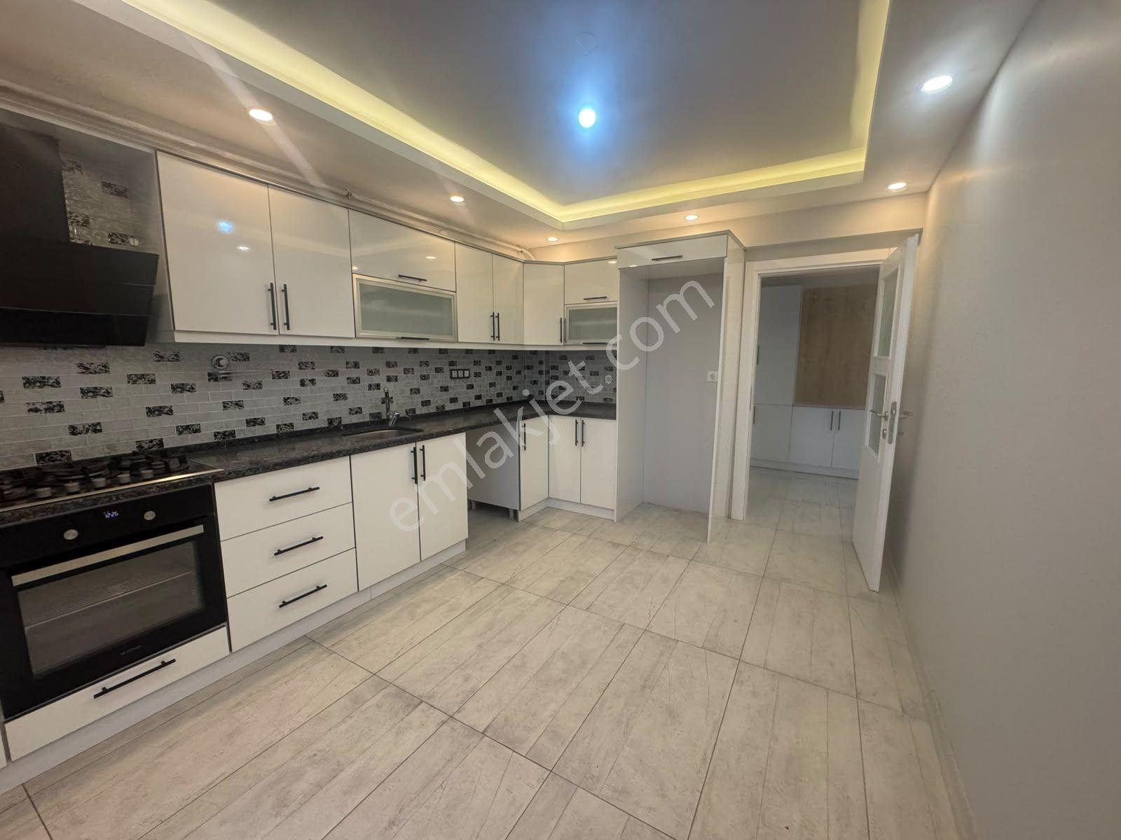 Yeşiltepe'de Krediye Uygun Ebeveyn Banyolu 3+1 Satılık Daire — fotoğraf 8