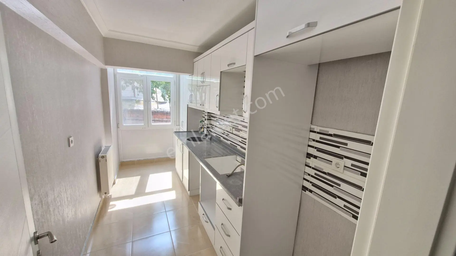 Kent Emlaktan Abidin Paşada Cadde Üzerinde Full Yapılı Satılık Daire — fotoğraf 5