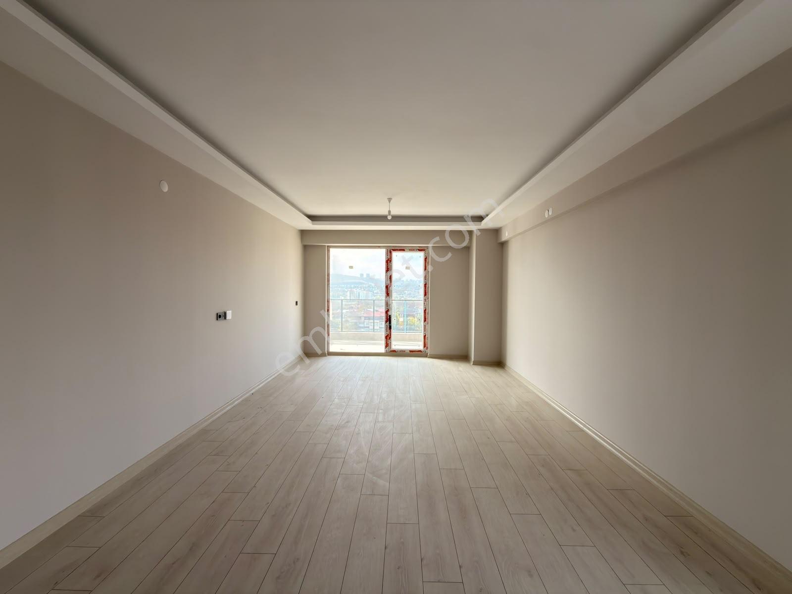 Vip'den Saray'da Lüks Yapılı Sitede Sıfır 3,5+1 Satılık Daire — fotoğraf 7