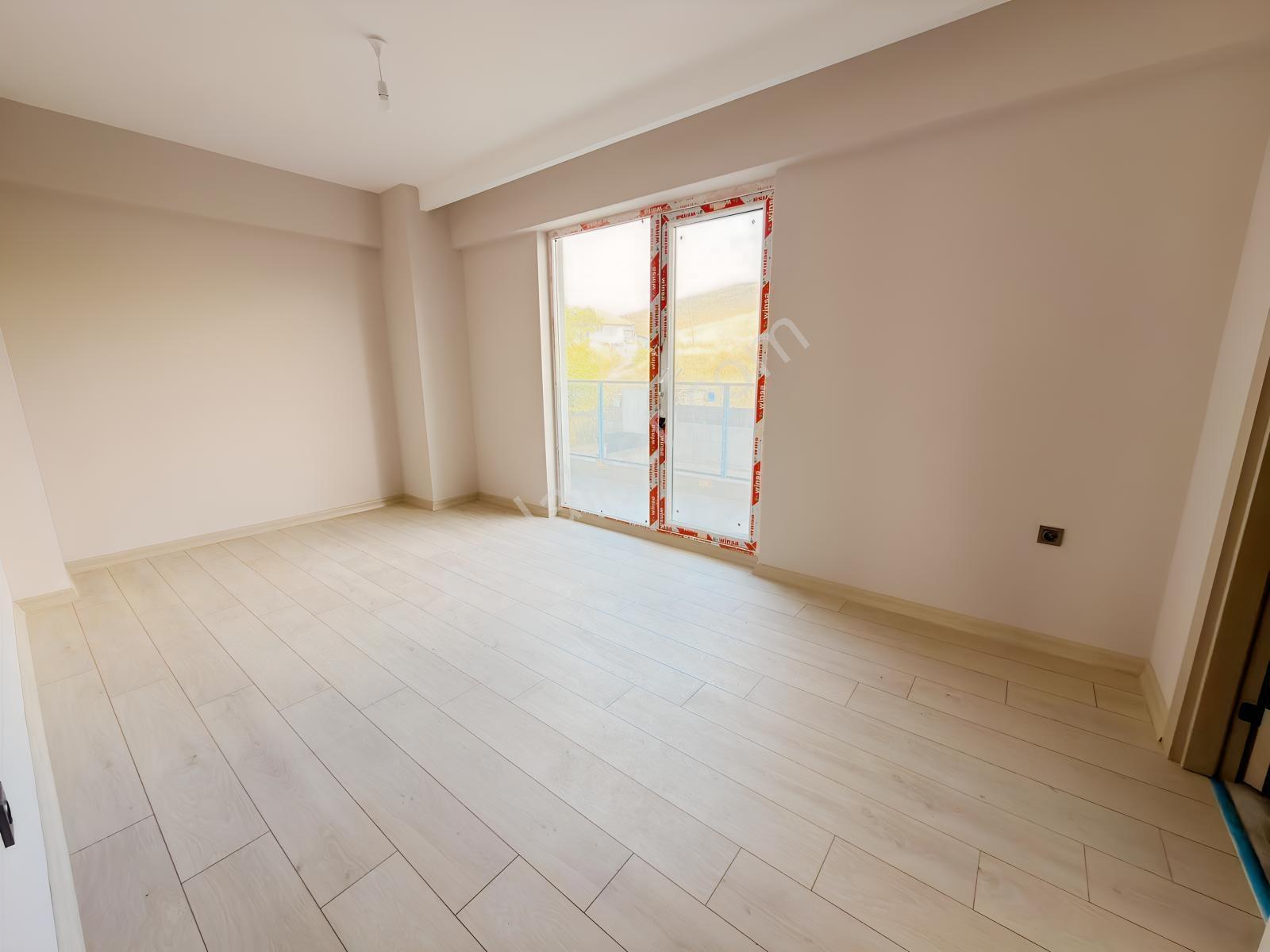 Vip'den Saray'da Lüks Yapılı Sitede Sıfır 3,5+1 Satılık Daire — fotoğraf 12