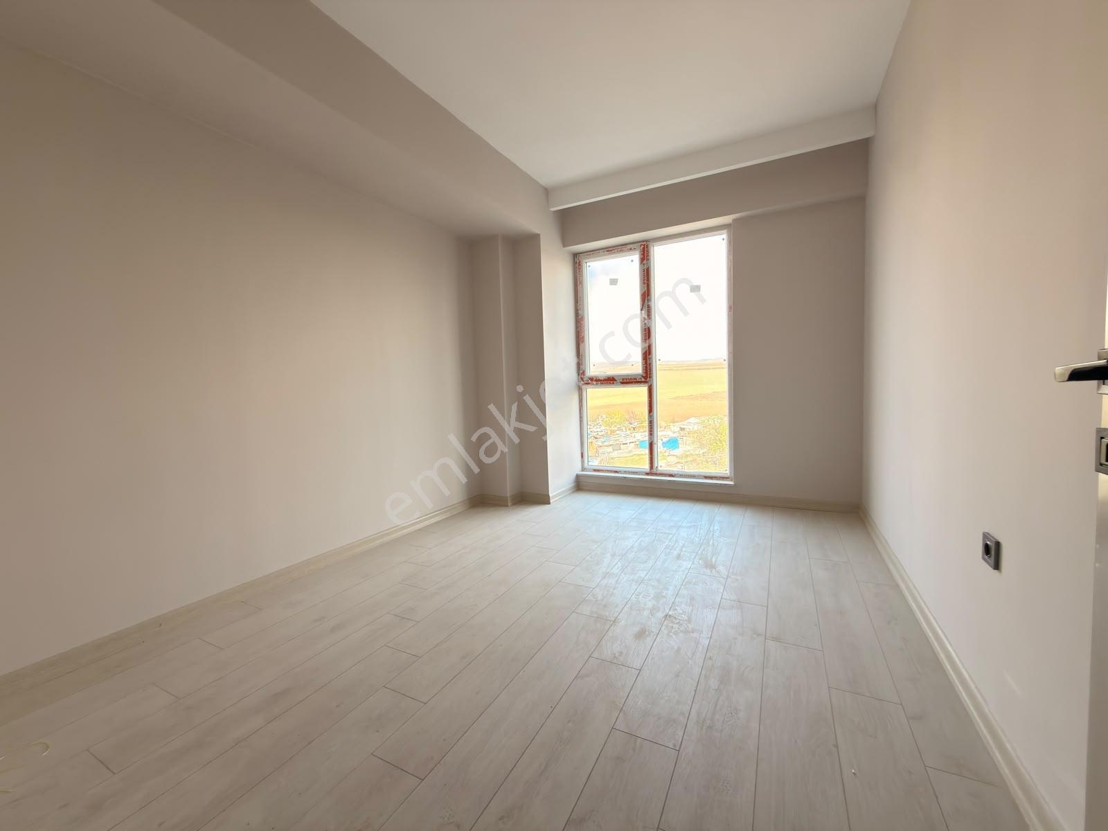 Vip'den Saray'da Lüks Yapılı Sitede Sıfır 3,5+1 Satılık Daire — fotoğraf 15