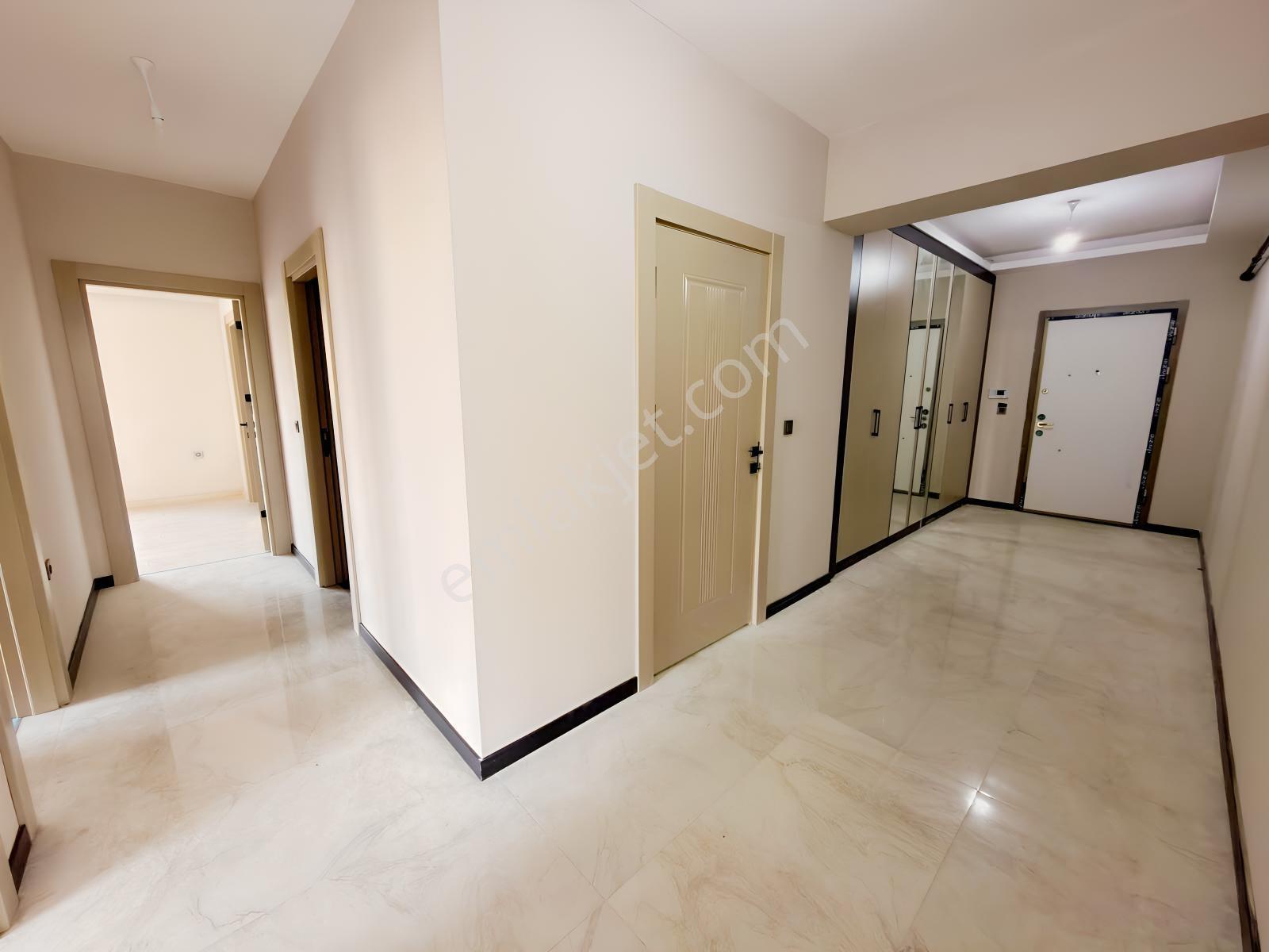 Vip'den Saray'da Lüks Yapılı Sitede Sıfır 3,5+1 Satılık Daire — fotoğraf 16
