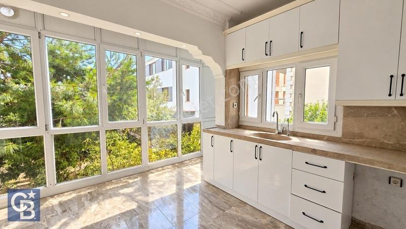 Aliağa Kültür'de Satılık 3+1 Tadilatlı Ara Kat Satılık Daire