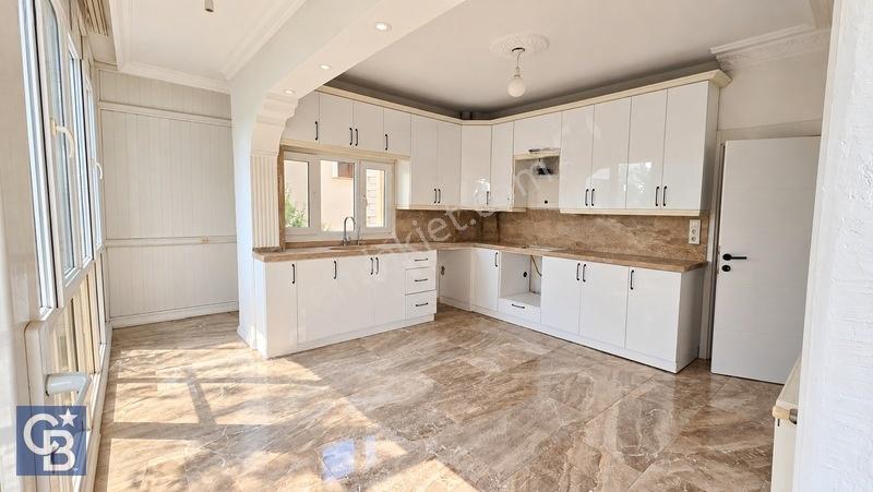 Aliağa Kültür'de Satılık 3+1 Tadilatlı Ara Kat Satılık Daire — fotoğraf 3