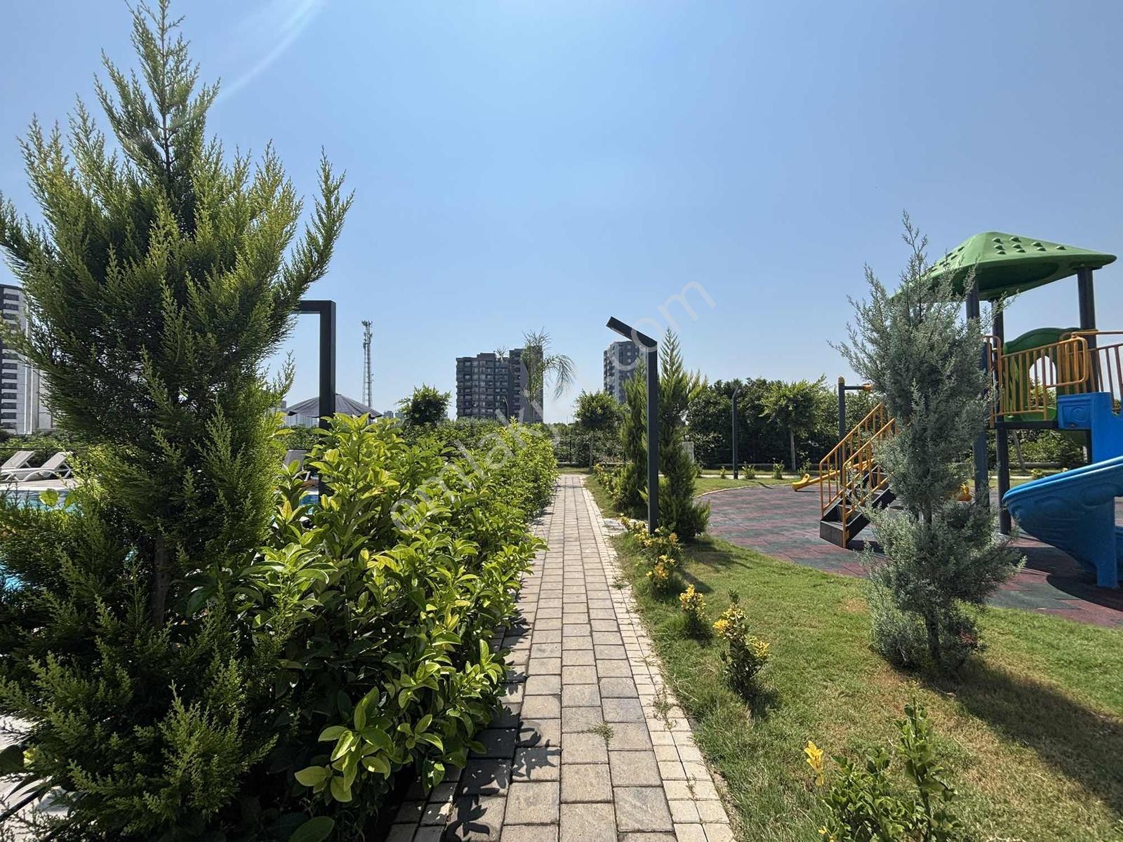 Çeşmelide Deniz Manzaralı Lüks Sitede 2+1 Fırsat Daire — fotoğraf 11