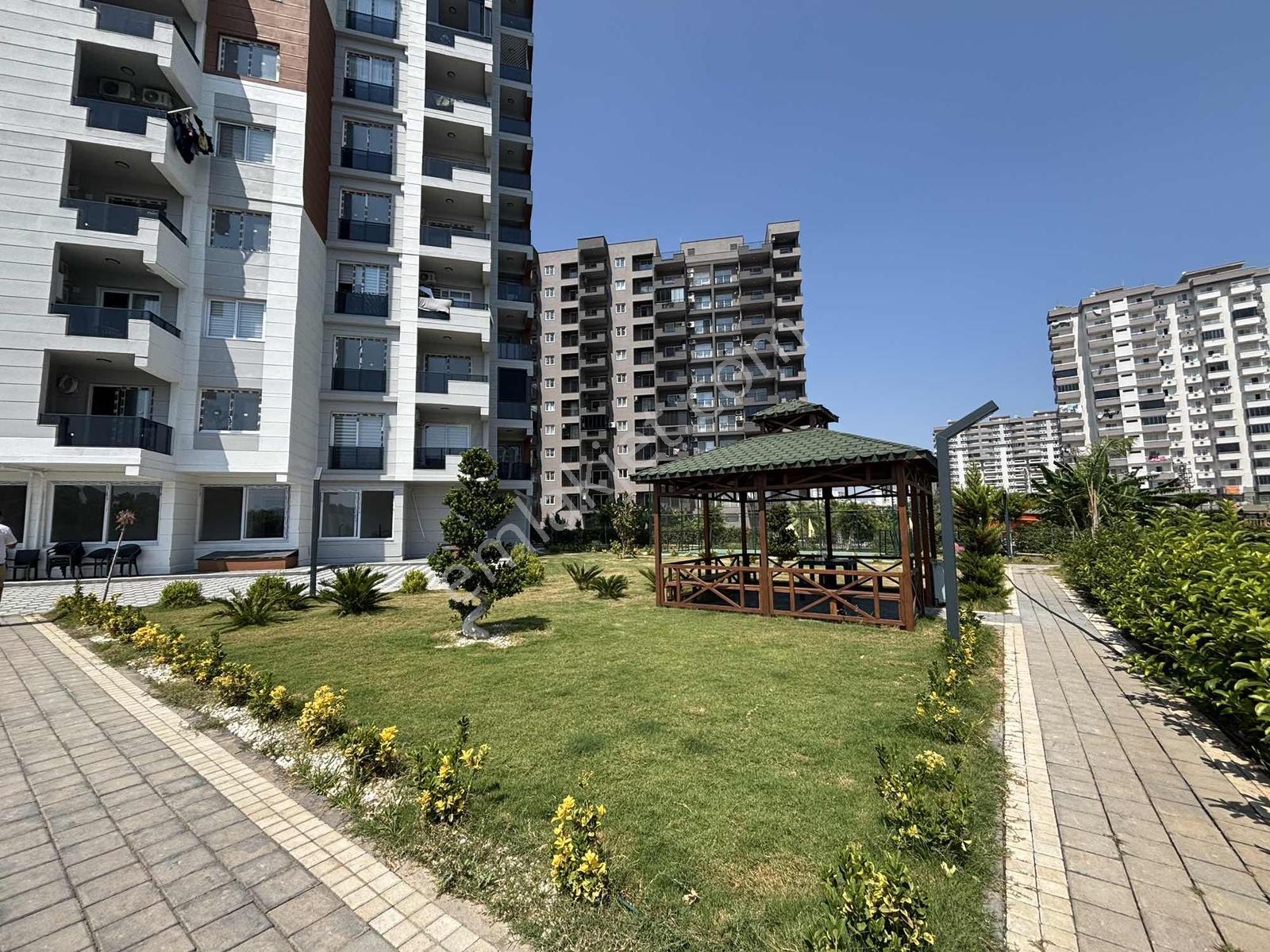 Çeşmelide Deniz Manzaralı Lüks Sitede 2+1 Fırsat Daire — fotoğraf 14