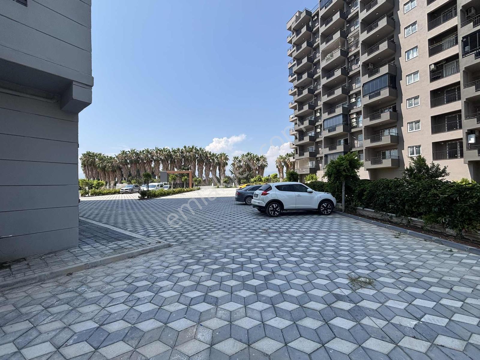 Çeşmelide Deniz Manzaralı Lüks Sitede 2+1 Fırsat Daire — fotoğraf 15