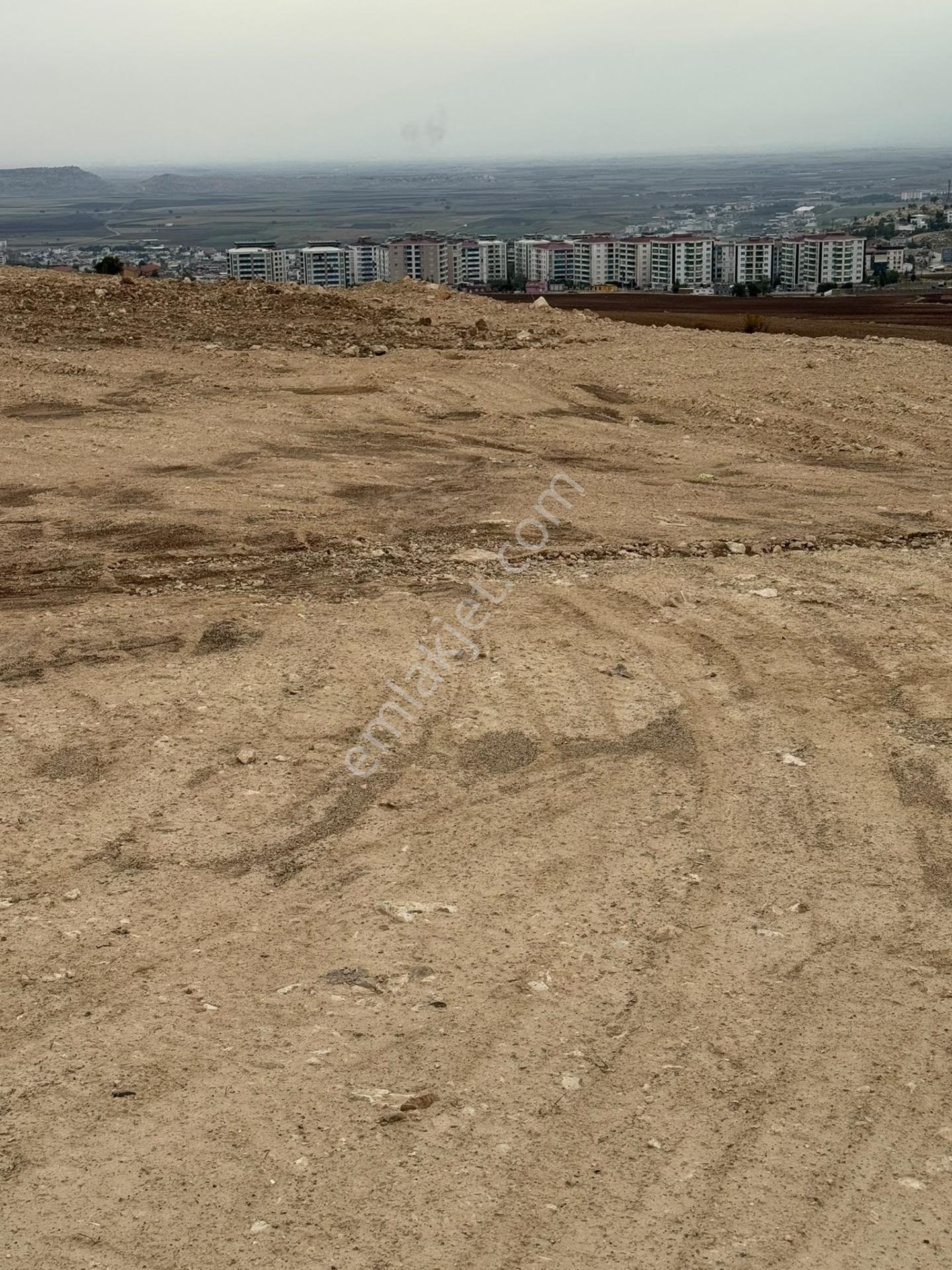 Nurettin Emlaktan Satılık Yatırmlık Arazi — fotoğraf 3