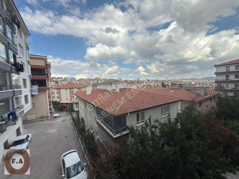 Osmangazi Mah.kat Konumun Da Yüksek Giriş 3+1 Satılık Daire Acil — fotoğraf 3
