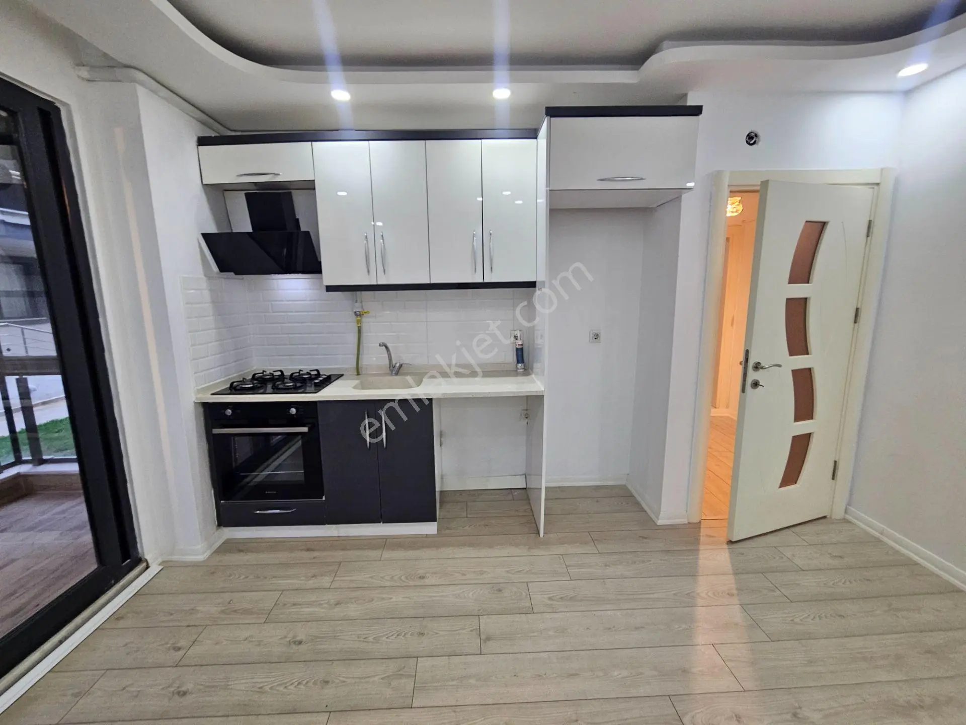 Cantan Emlaktan Akçay İkızçayda Dogalgazlı Cam Balkonlu Lüks 1+1 Daire — fotoğraf 17