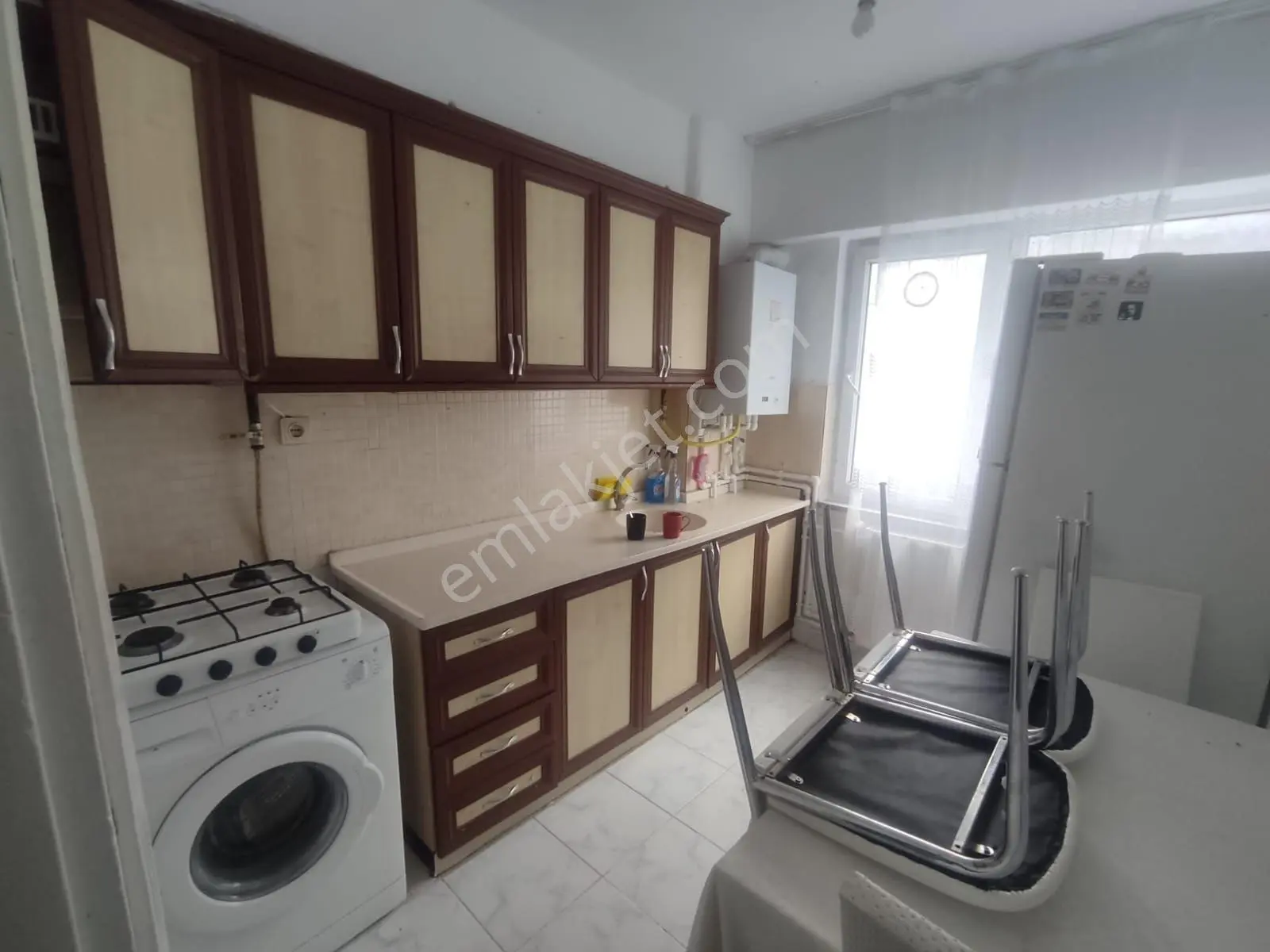 Ay Emlaktan Sunullahta 2+1 Temiz Kelepir Daire — fotoğraf 3