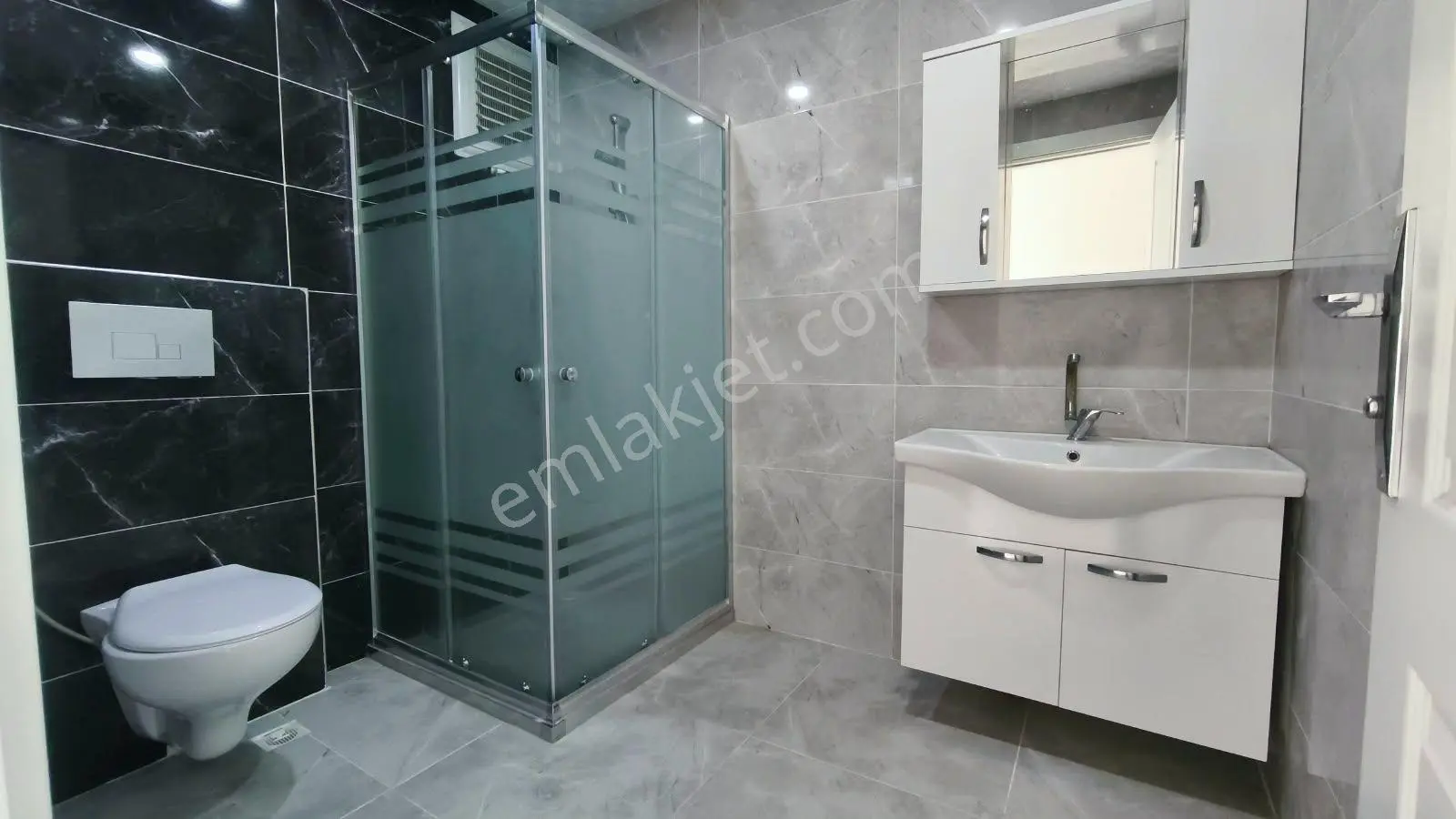 Truva/nazım Demirci'den İlkadım Kışla Satılık 3+1 Fırsat Daire — fotoğraf 17