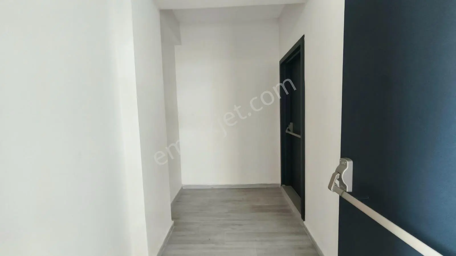Truva/nazım Demirci'den İlkadım Kışla Satılık 3+1 Fırsat Daire — fotoğraf 23