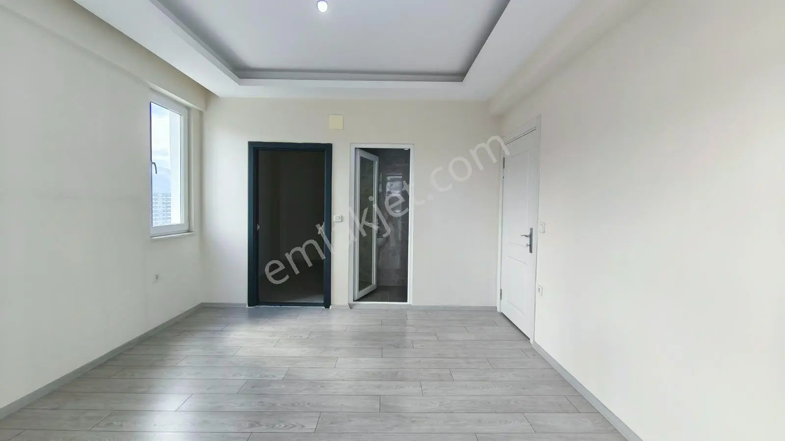 Truva/nazım Demirci'den İlkadım Kışla Satılık 3+1 Fırsat Daire — fotoğraf 26