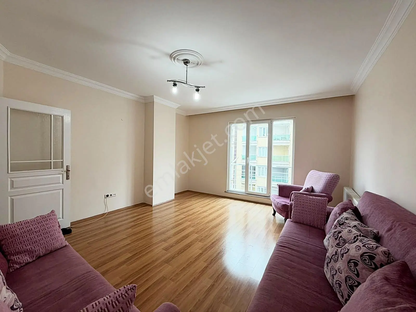 Bağlarçeşme Mh'de Cadde Üzerinde Kat Mülkiyetli 2+1 Daire — fotoğraf 2