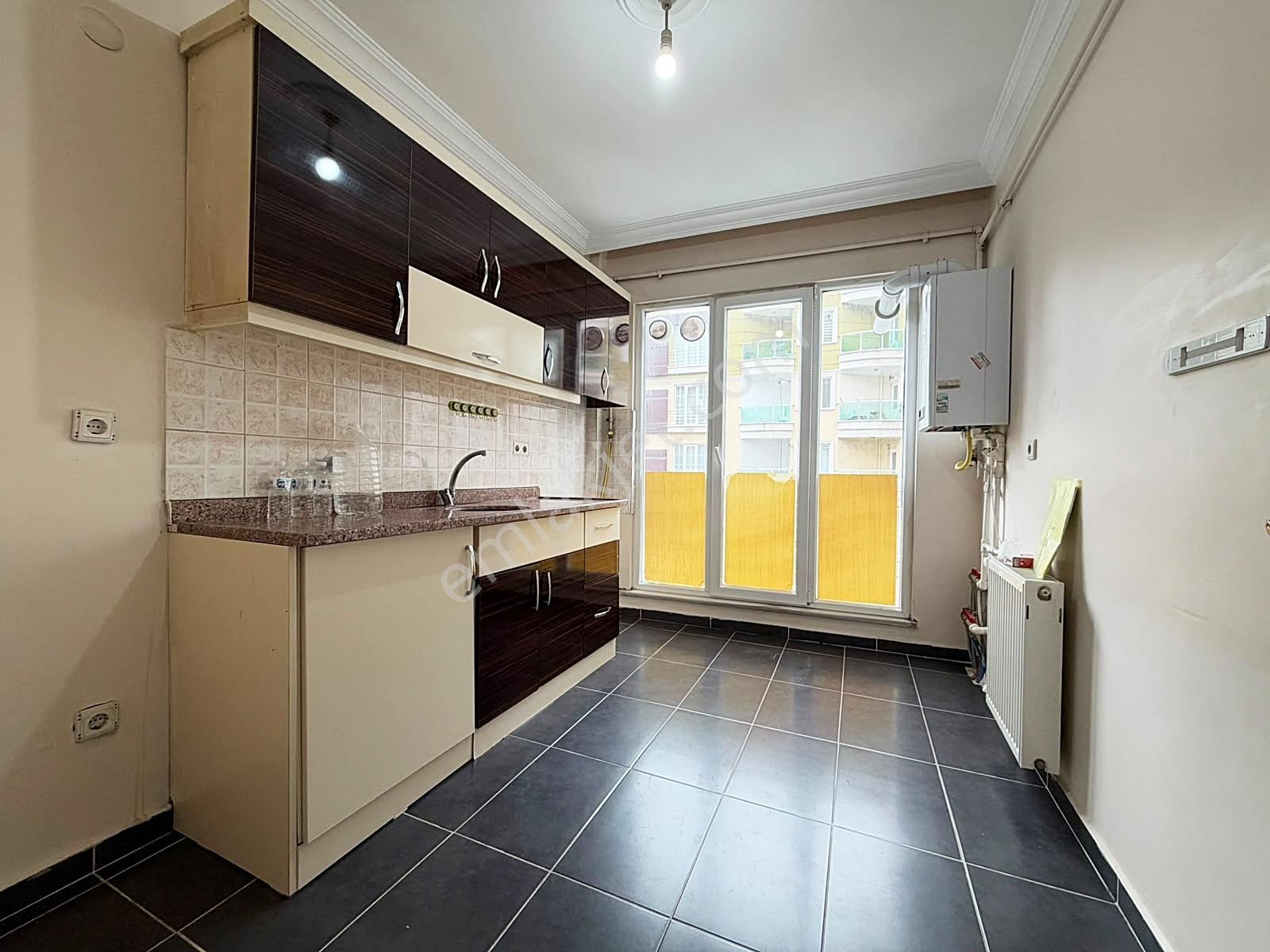 Bağlarçeşme Mh'de Cadde Üzerinde Kat Mülkiyetli 2+1 Daire — fotoğraf 11