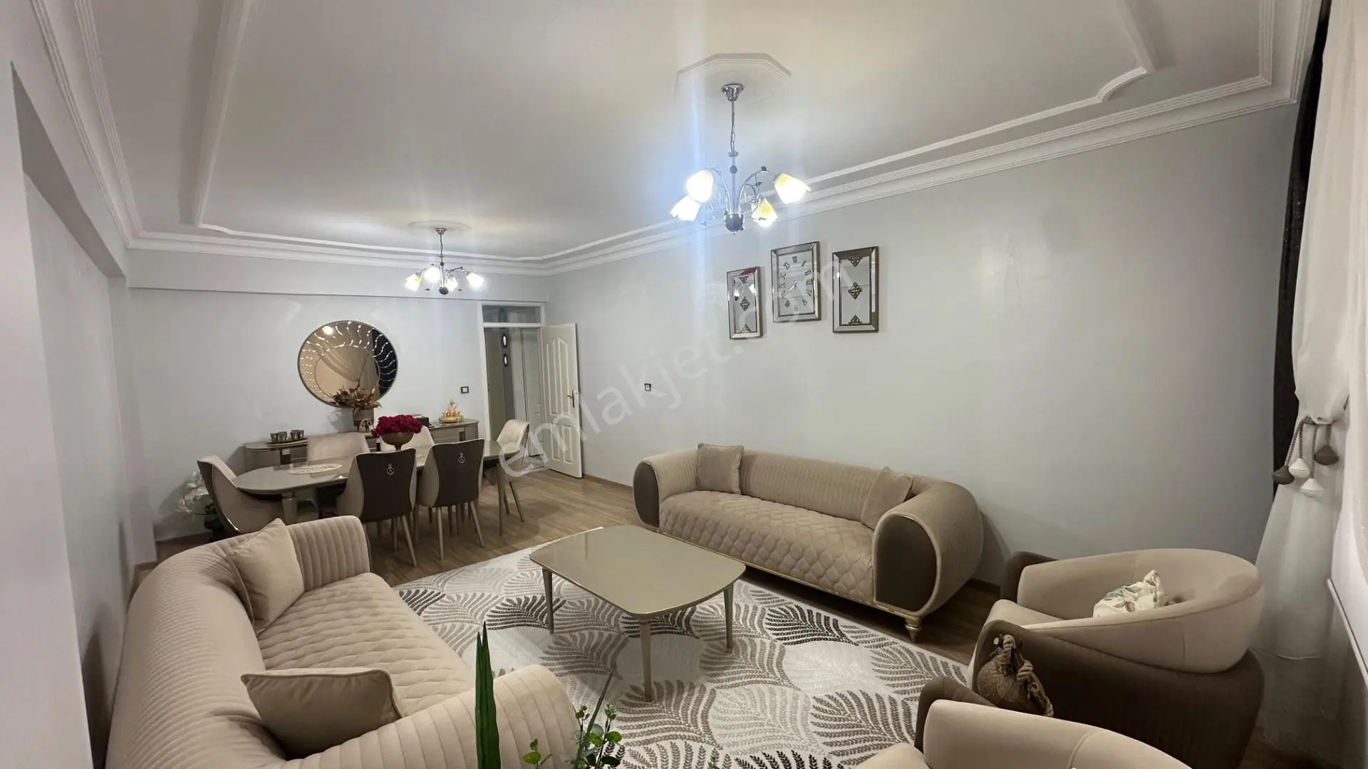 Deniz’den Karaköprü Ali Baba Mah Satılık 3+1 Evebeyn+çift Balkon+açık Otoparklı 1.kat Bakımlı Daire — fotoğraf 5