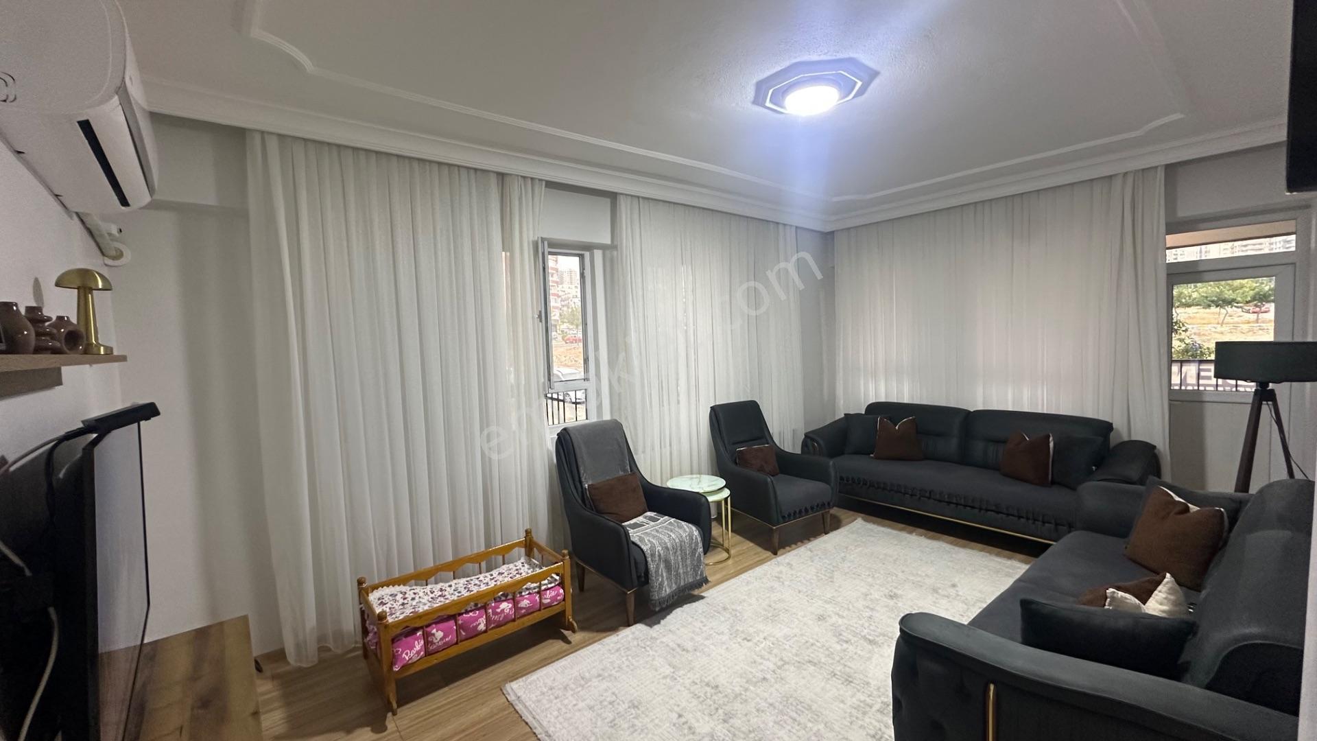 Deniz’den Karaköprü Ali Baba Mah Satılık 3+1 Evebeyn+çift Balkon+açık Otoparklı 1.kat Bakımlı Daire — fotoğraf 6