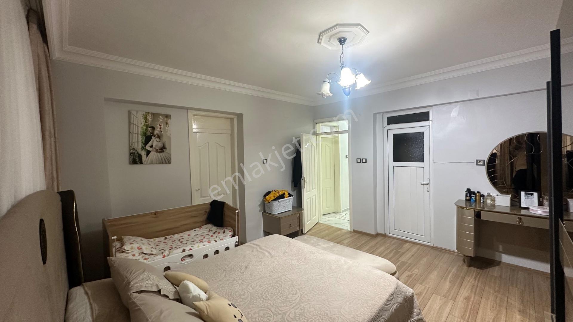 Deniz’den Karaköprü Ali Baba Mah Satılık 3+1 Evebeyn+çift Balkon+açık Otoparklı 1.kat Bakımlı Daire — fotoğraf 9