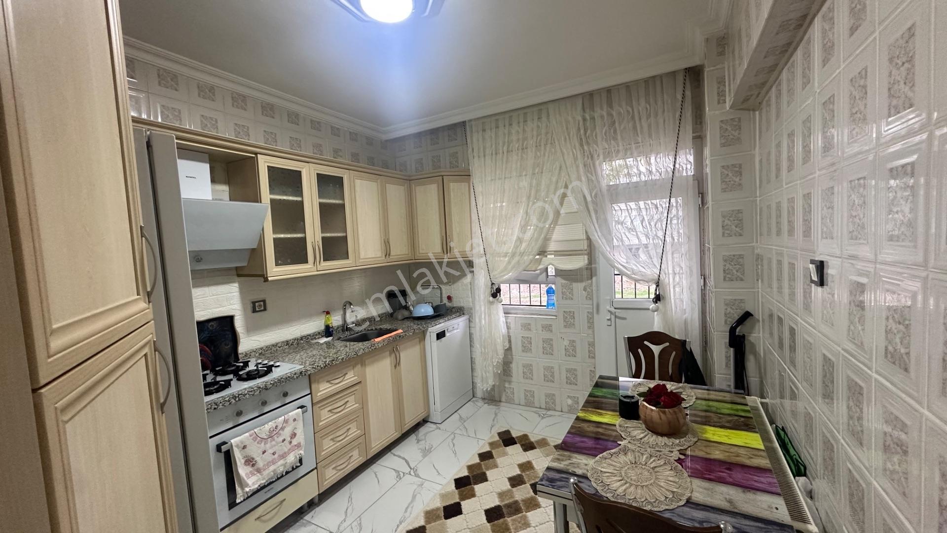 Deniz’den Karaköprü Ali Baba Mah Satılık 3+1 Evebeyn+çift Balkon+açık Otoparklı 1.kat Bakımlı Daire — fotoğraf 17