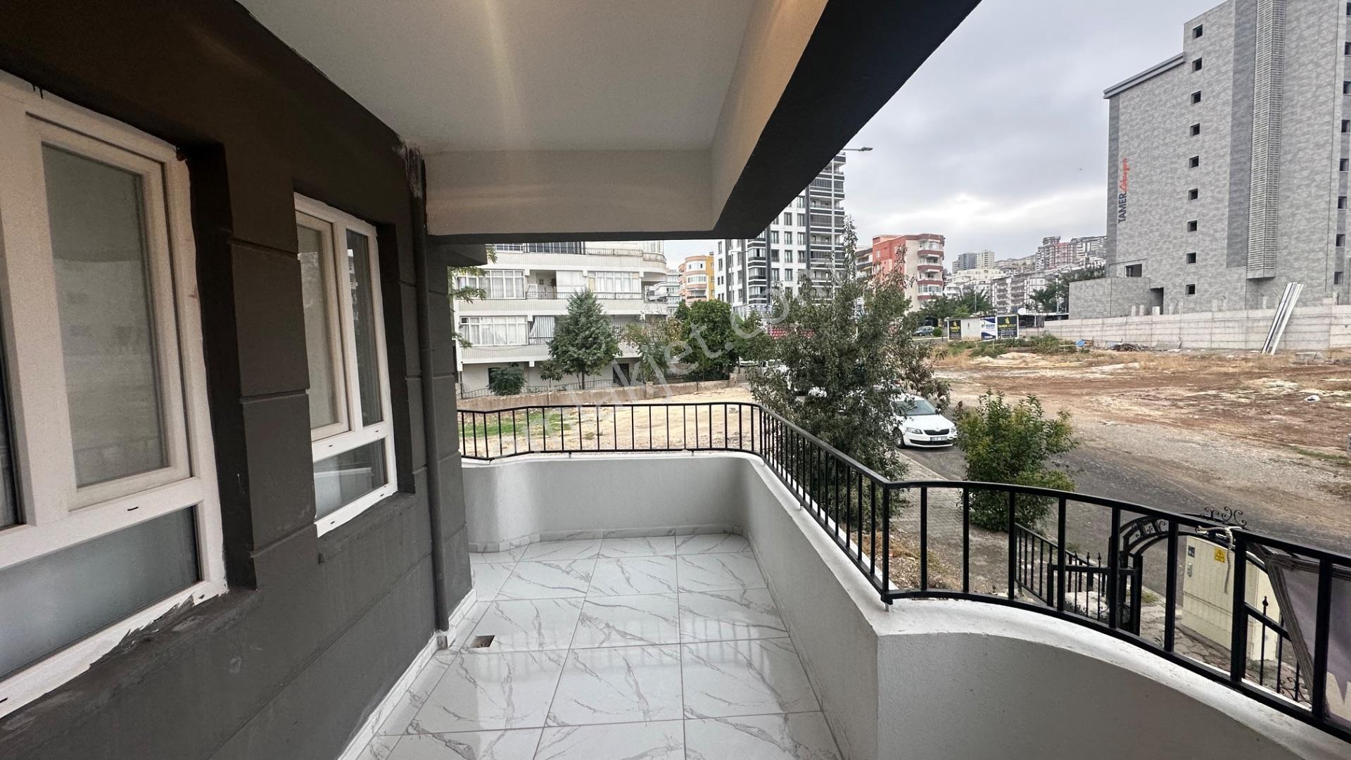 Deniz’den Karaköprü Ali Baba Mah Satılık 3+1 Evebeyn+çift Balkon+açık Otoparklı 1.kat Bakımlı Daire — fotoğraf 25