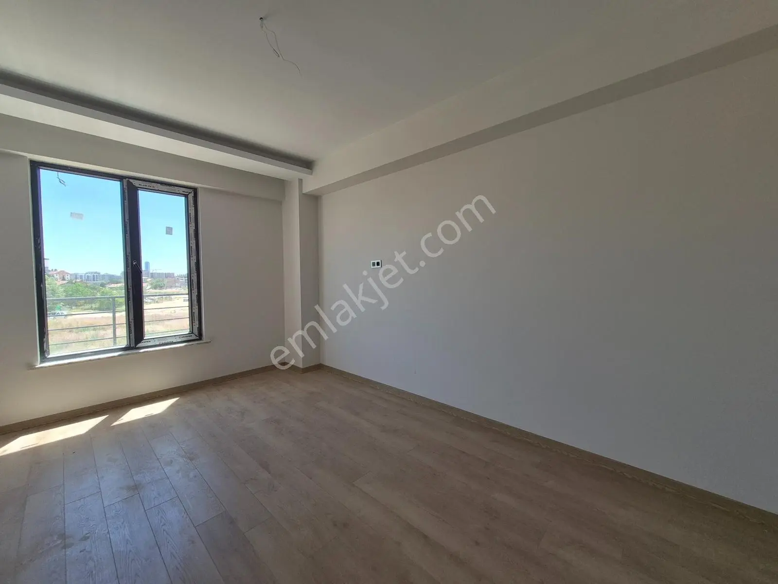Esenlerde 3+1 Cadde Üzerinde, Sıfır Ve Yerden Isıtmalı Daireler — fotoğraf 6