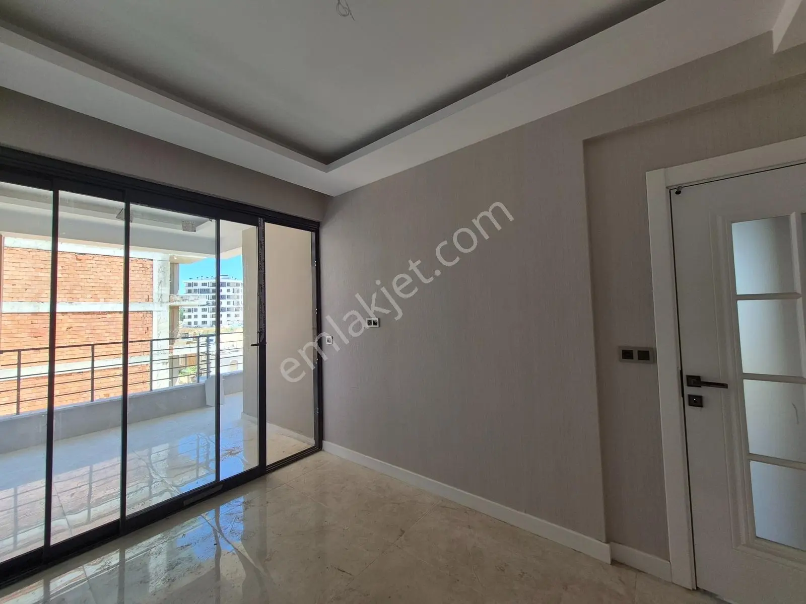 Esenlerde 3+1 Cadde Üzerinde, Sıfır Ve Yerden Isıtmalı Daireler — fotoğraf 12