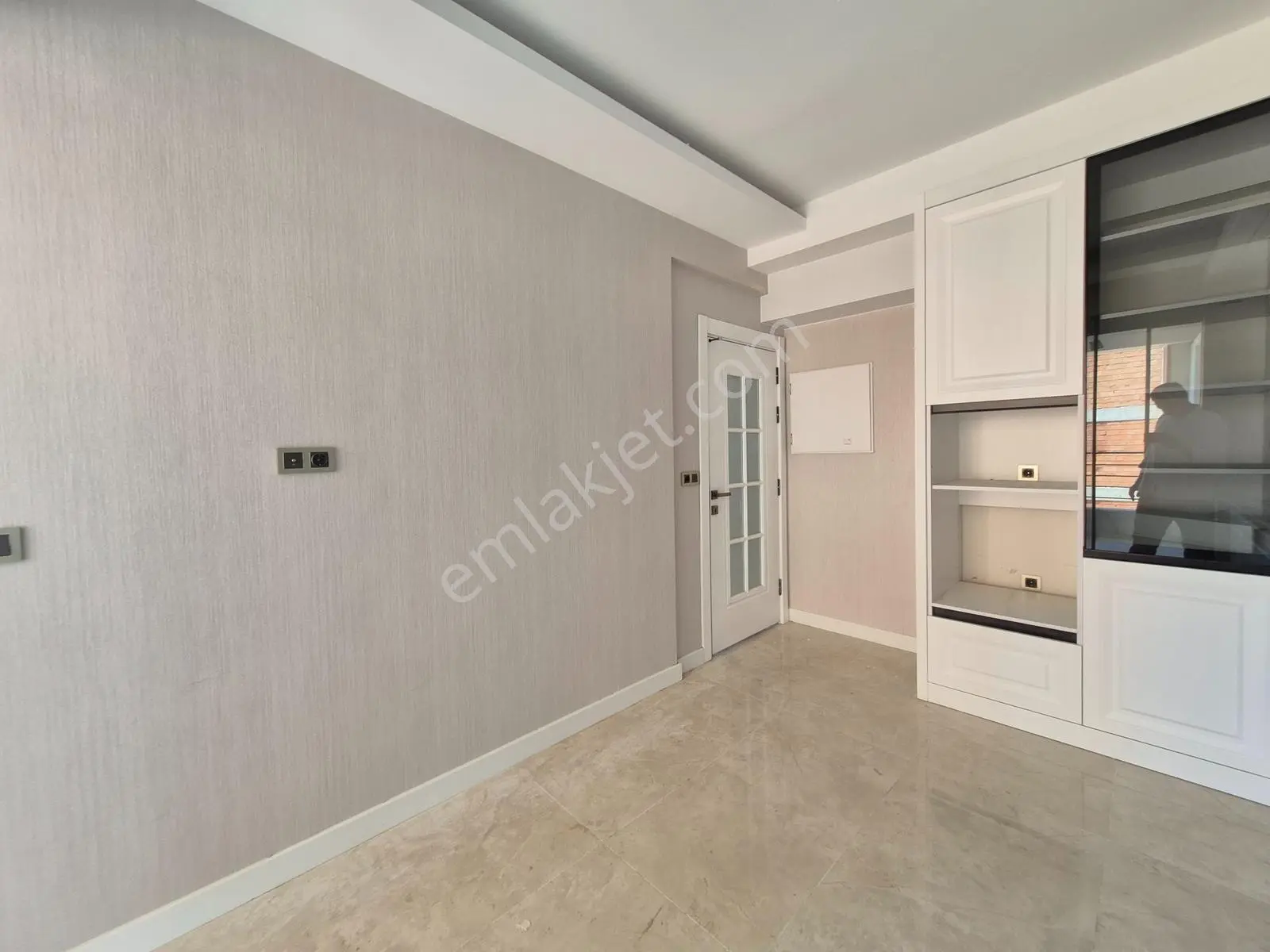 Esenlerde 3+1 Cadde Üzerinde, Sıfır Ve Yerden Isıtmalı Daireler — fotoğraf 13