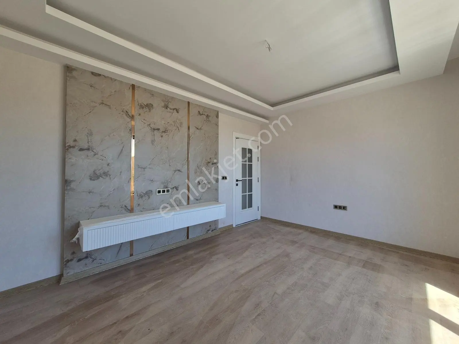 Esenlerde 3+1 Cadde Üzerinde, Sıfır Ve Yerden Isıtmalı Daireler — fotoğraf 30