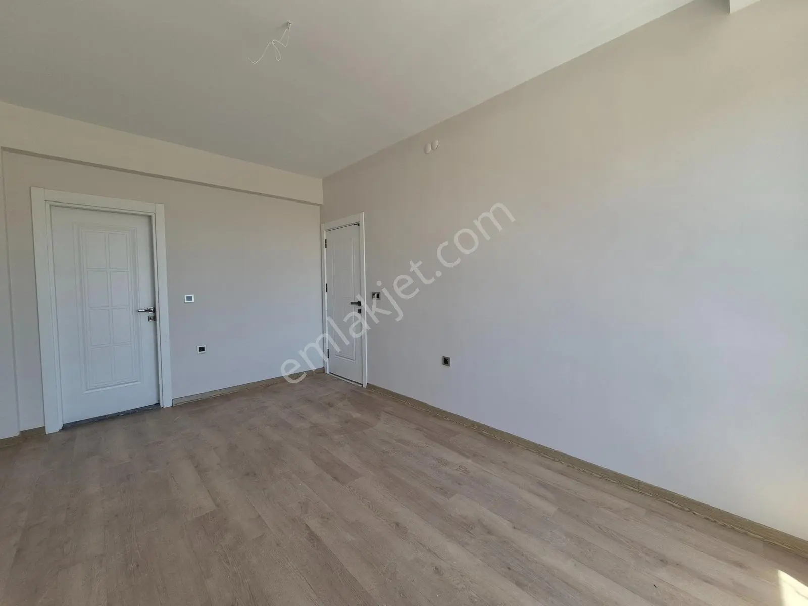 Esenlerde 3+1 Cadde Üzerinde, Sıfır Ve Yerden Isıtmalı Daireler — fotoğraf 38