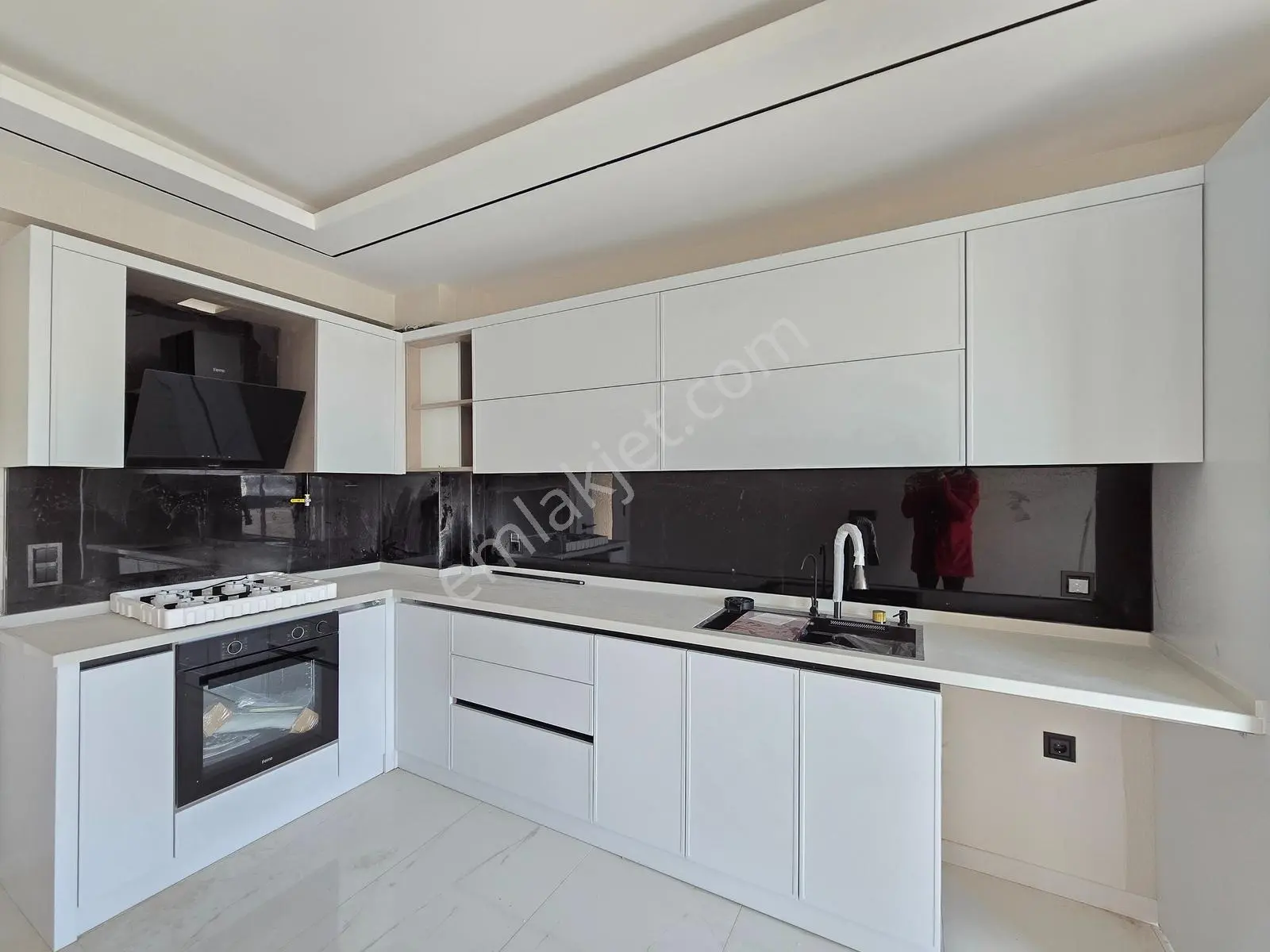 Modern Mimarı Kızaratma Ocaklı Hobi Bahçeli 3+1 Ultra Lüks Daire