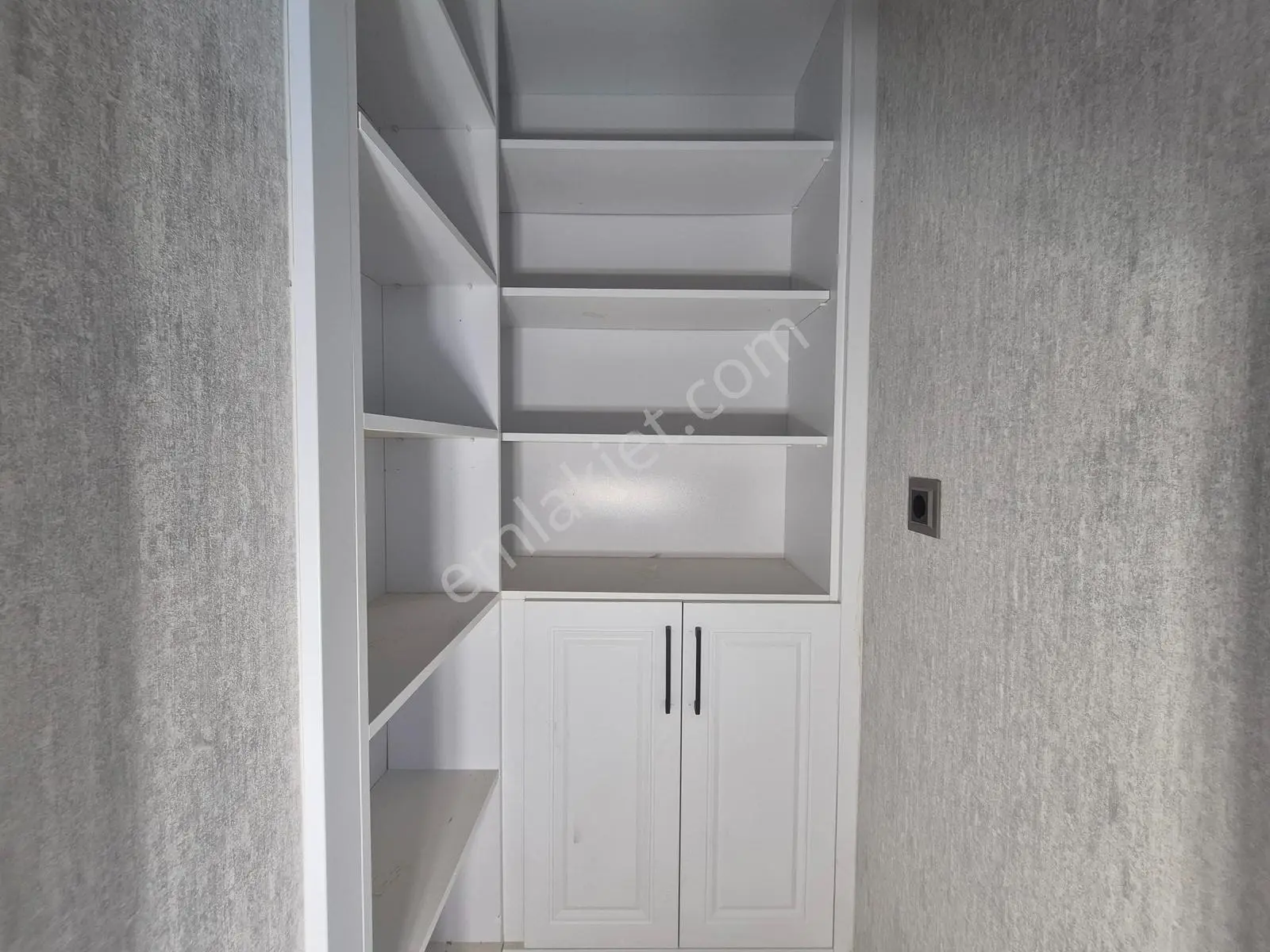 Mete Konakları Yakınında 2+1 Kilerli Sıfır Ve Lüks Daireler — fotoğraf 2