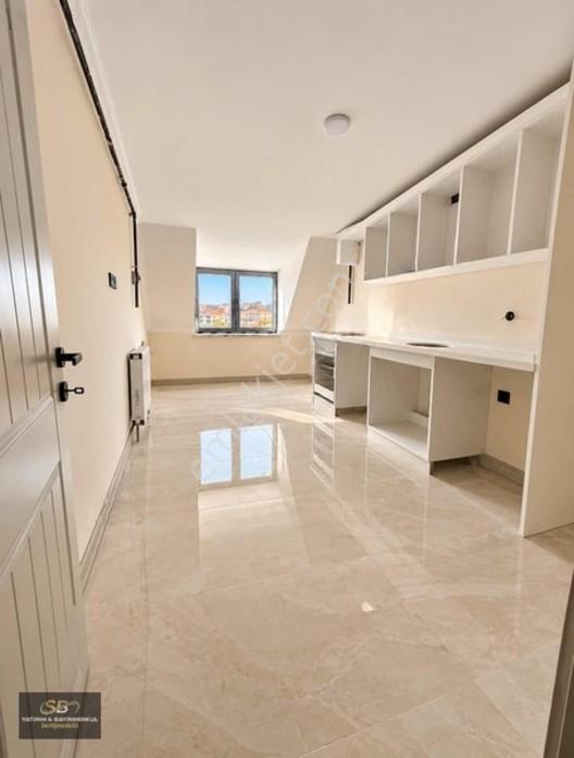Taşoluk Mah 147 M2 Ultra Lüxs 3+1 Yüksek Çatı Daire — fotoğraf 8