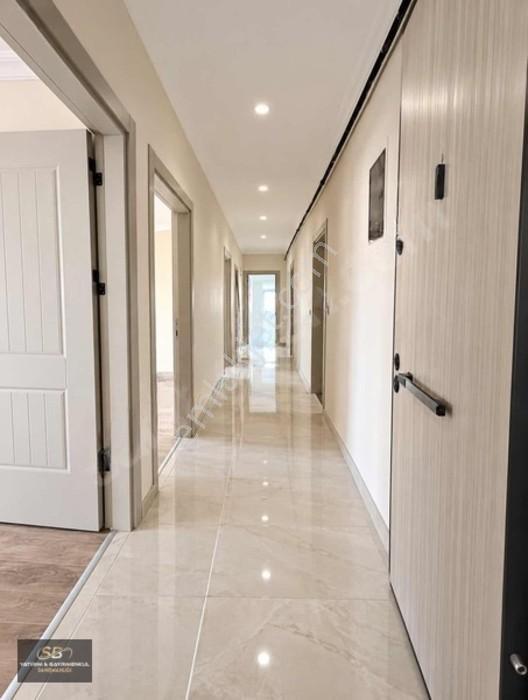 Taşoluk Mah 147 M2 Ultra Lüxs 3+1 Yüksek Çatı Daire — fotoğraf 9