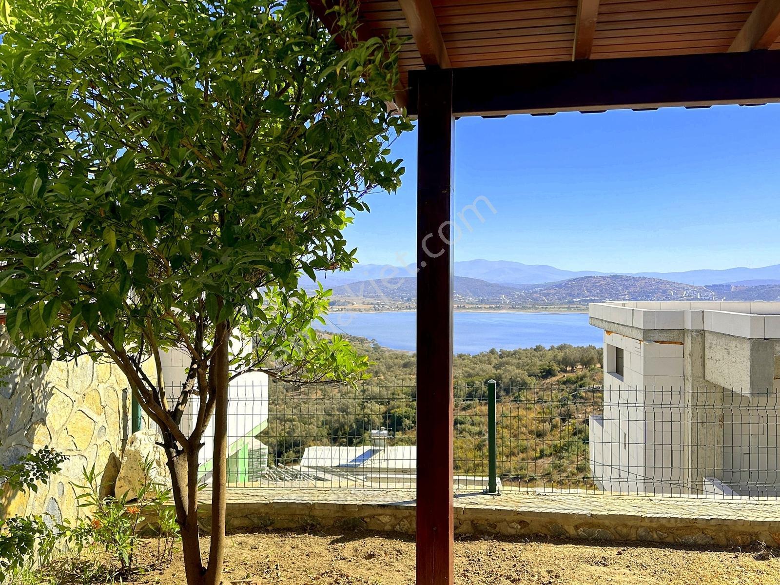 Bodrum'a Yakın Adabükü Plajlı Sitede Manzaralı Tripleks Villa — fotoğraf 4