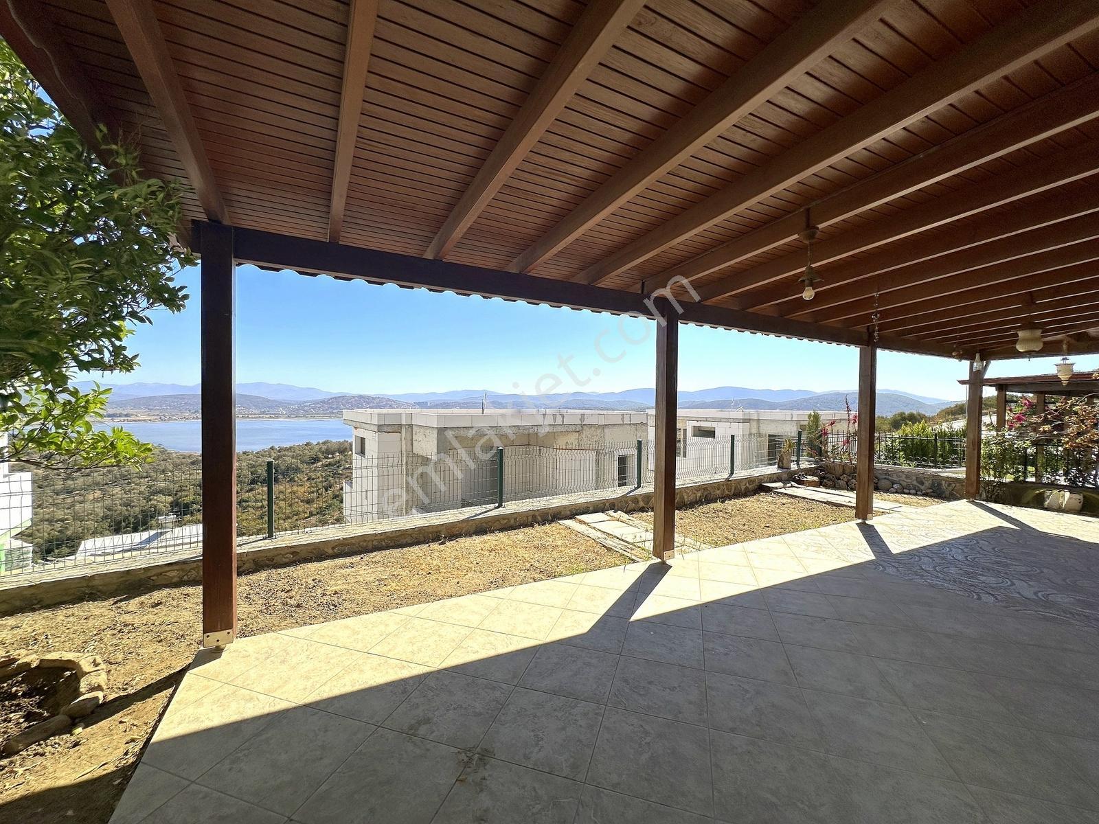 Bodrum'a Yakın Adabükü Plajlı Sitede Manzaralı Tripleks Villa — fotoğraf 6