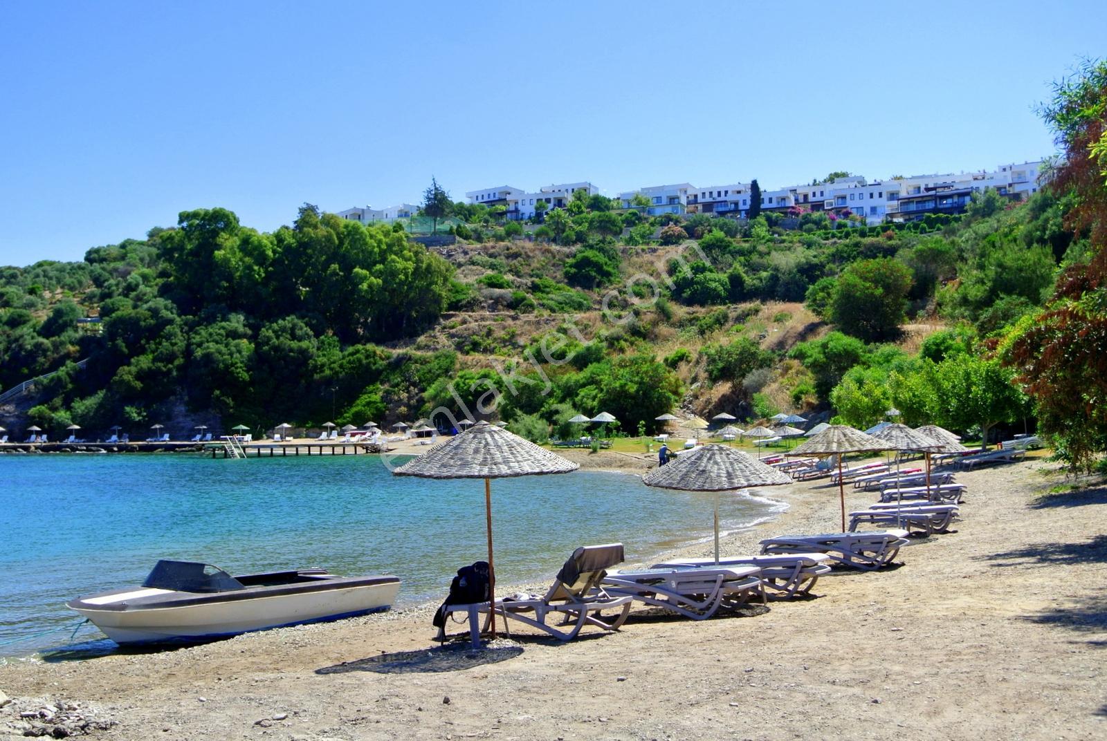 Bodrum'a Yakın Adabükü Plajlı Sitede Manzaralı Tripleks Villa — fotoğraf 7