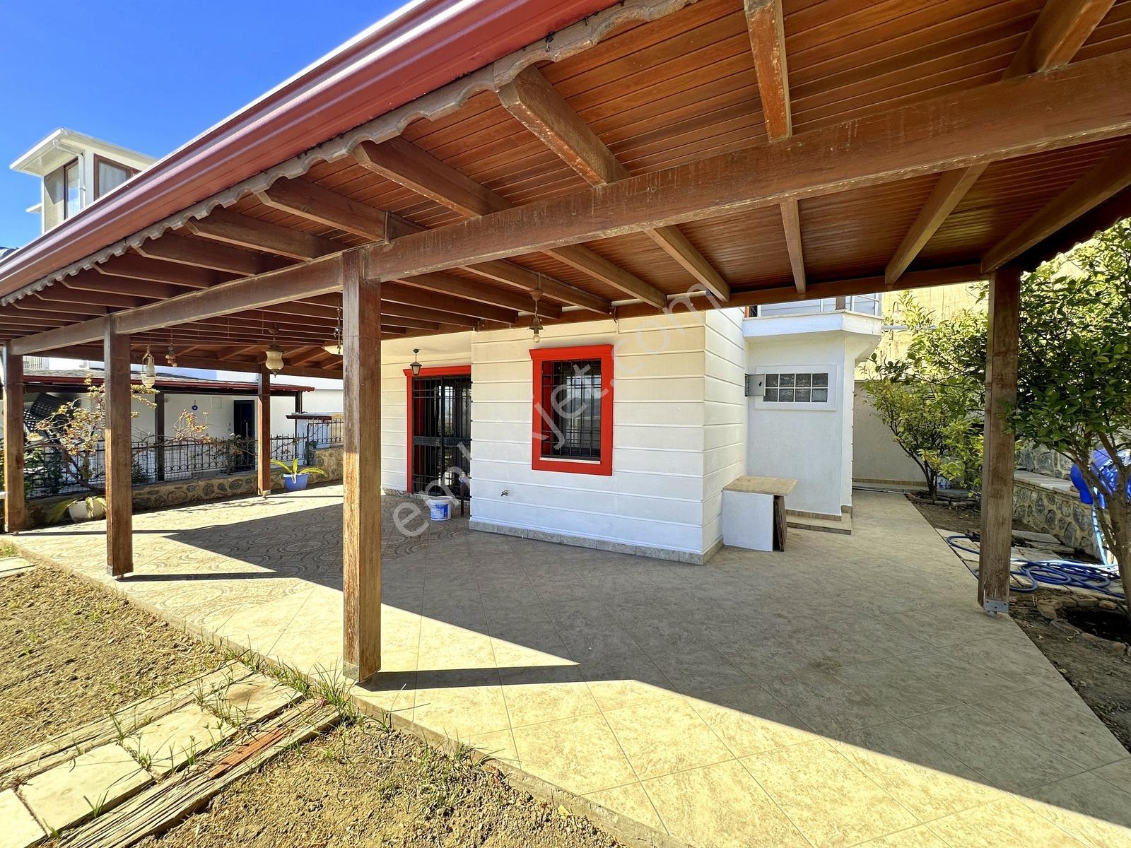 Bodrum'a Yakın Adabükü Plajlı Sitede Manzaralı Tripleks Villa — fotoğraf 8