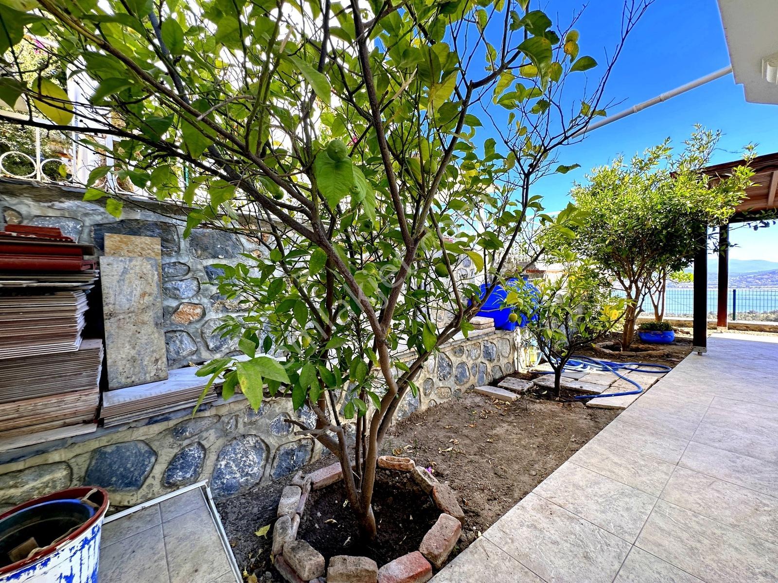 Bodrum'a Yakın Adabükü Plajlı Sitede Manzaralı Tripleks Villa — fotoğraf 15