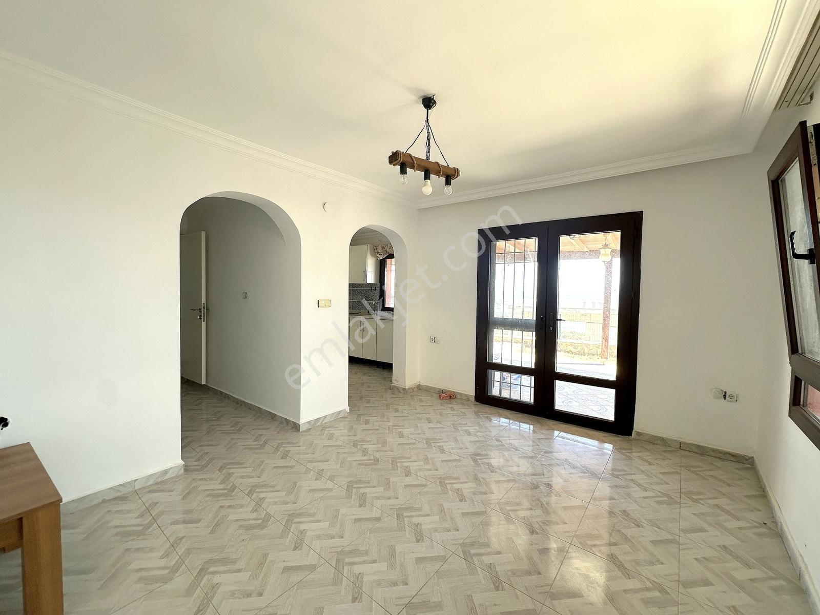 Bodrum'a Yakın Adabükü Plajlı Sitede Manzaralı Tripleks Villa — fotoğraf 17
