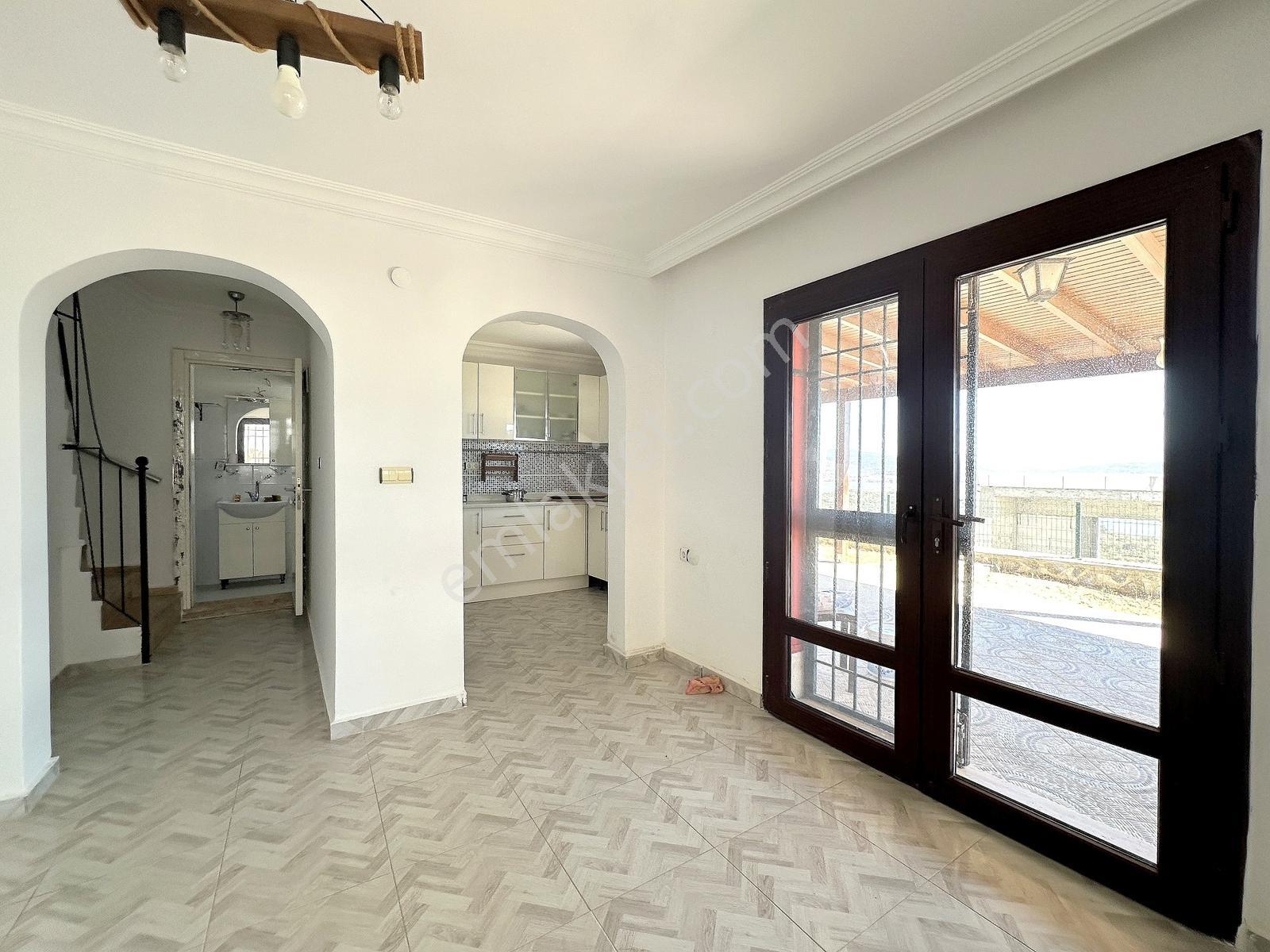 Bodrum'a Yakın Adabükü Plajlı Sitede Manzaralı Tripleks Villa — fotoğraf 20