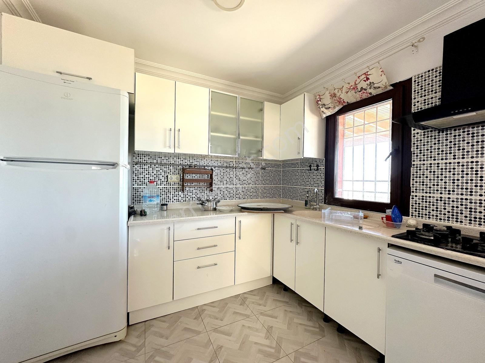 Bodrum'a Yakın Adabükü Plajlı Sitede Manzaralı Tripleks Villa — fotoğraf 21