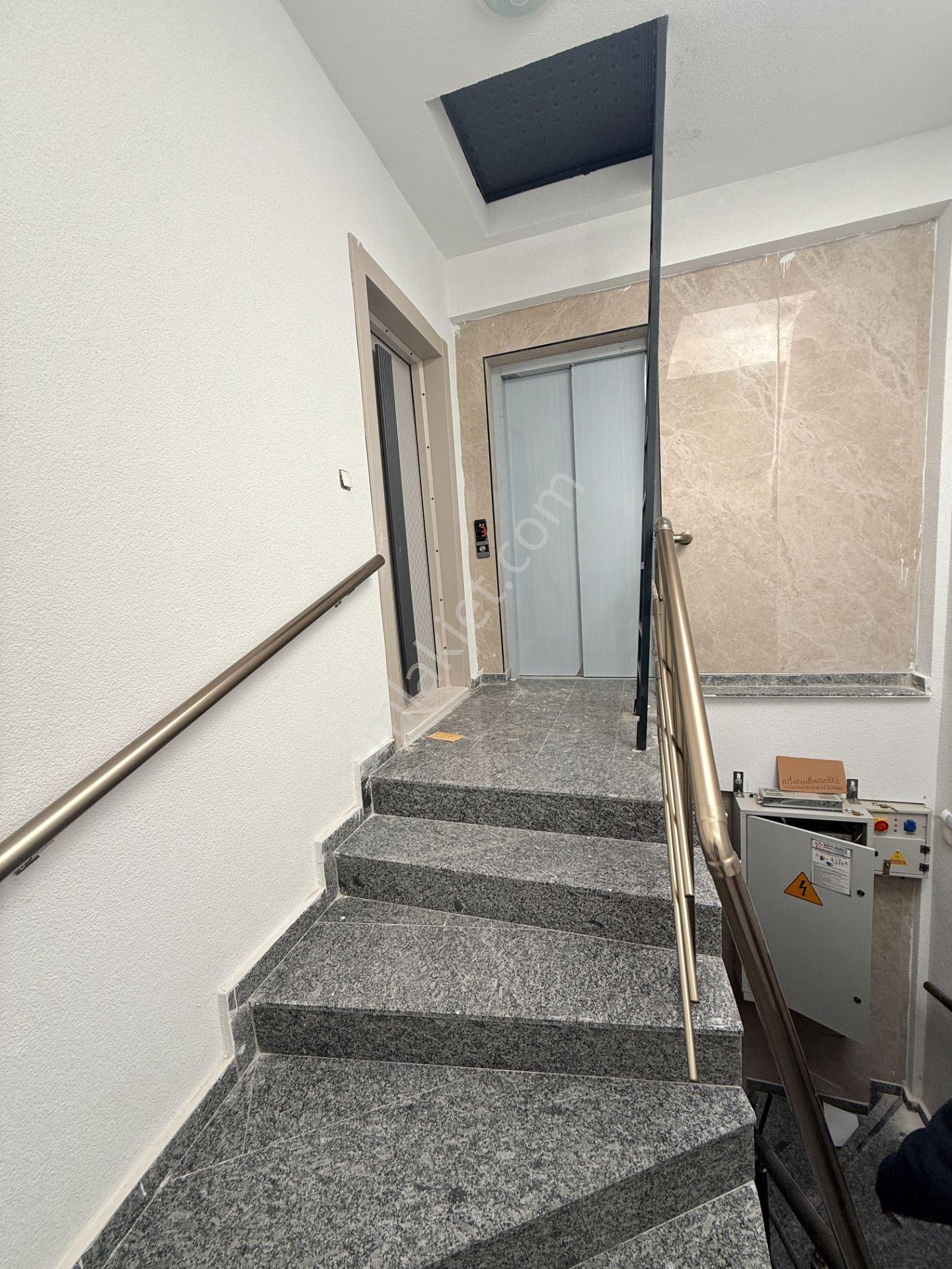 Estorıa'dan Çamlıca'da Ptt Yakını Dubleks 3+1 Özel Garajlı Daire — fotoğraf 28