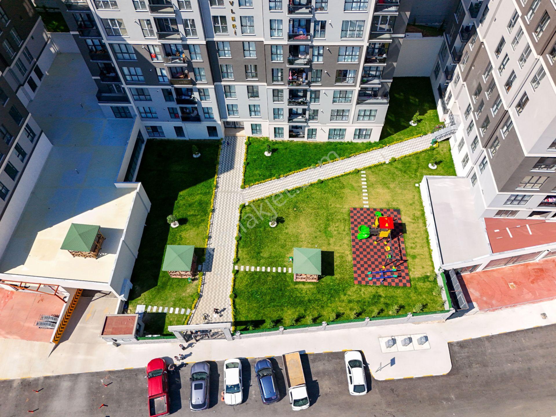 Pendik Leb-i Derya Evlerinde Deniz Manzaralı 3+1 Satılık Daire — fotoğraf 2