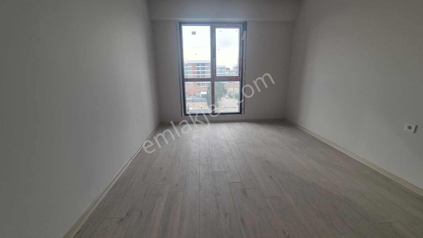 Pendik Leb-i Derya Evlerinde Deniz Manzaralı 3+1 Satılık Daire — fotoğraf 23