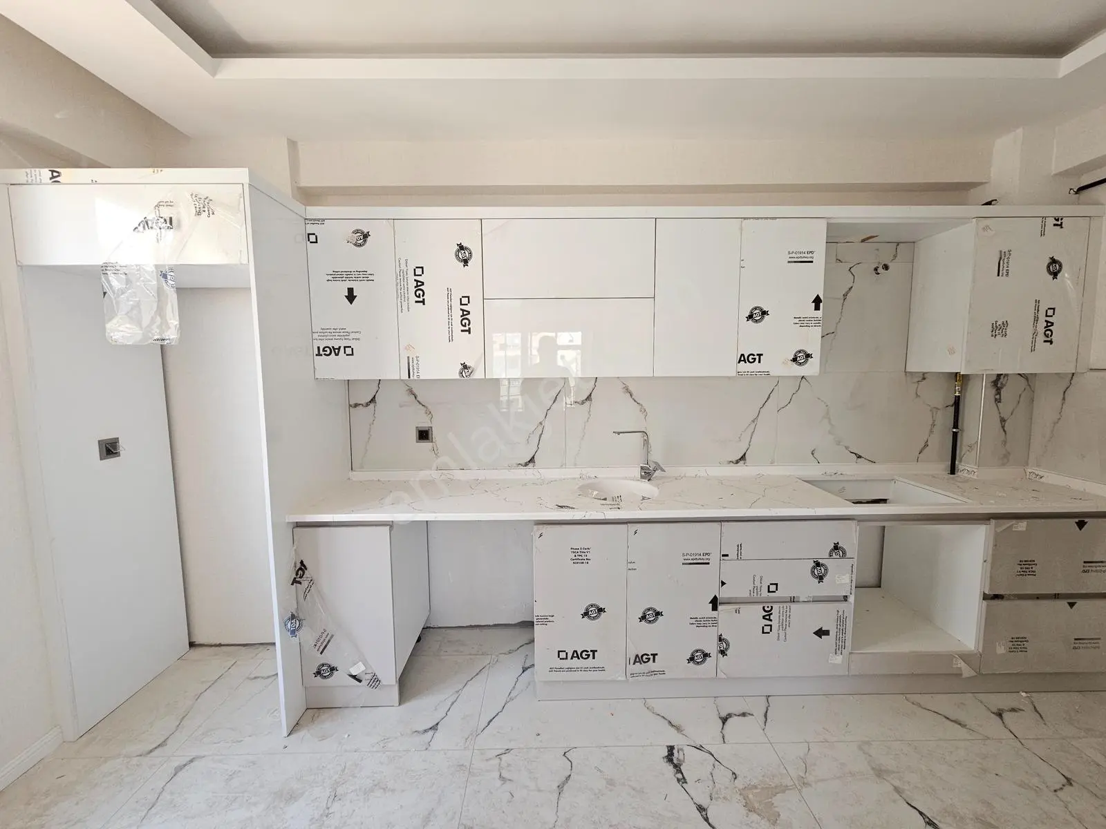 Geniş Ferah Yemek Odalı Cephesi Açık 3+1 Satılık Sıfır Daireler