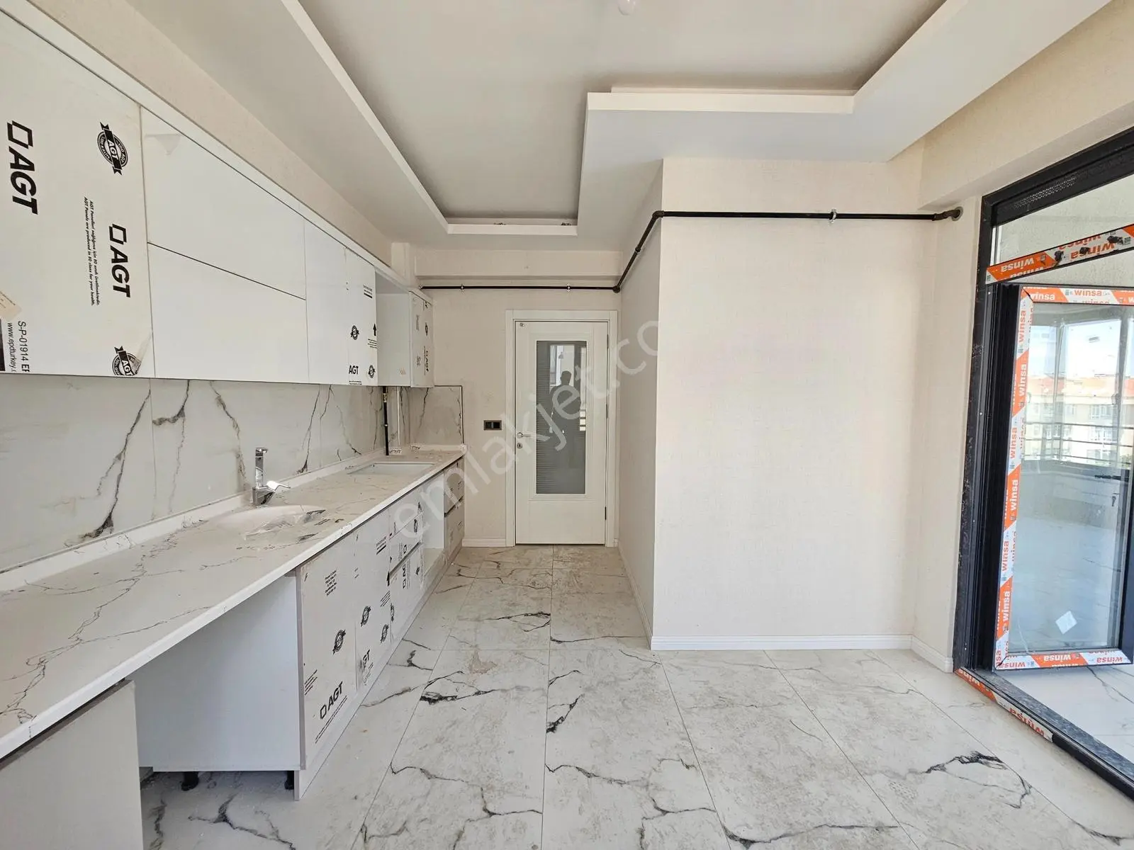 Geniş Ferah Yemek Odalı Cephesi Açık 3+1 Satılık Sıfır Daireler — fotoğraf 14