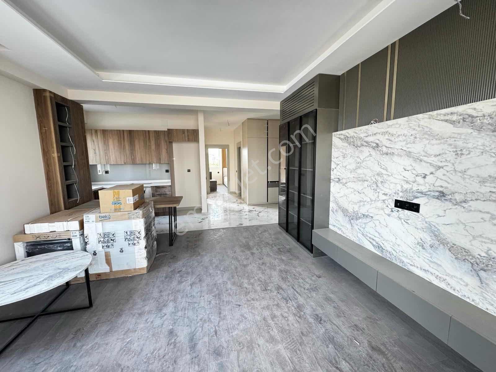 Samiras Sitesinde Acil Satılık Sıfır Eşyalı Daire
