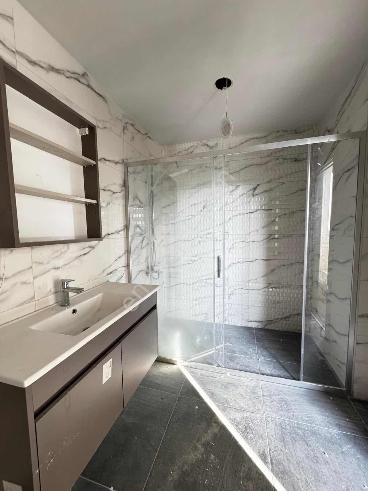 Samiras Sitesinde Acil Satılık Sıfır Eşyalı Daire — fotoğraf 5